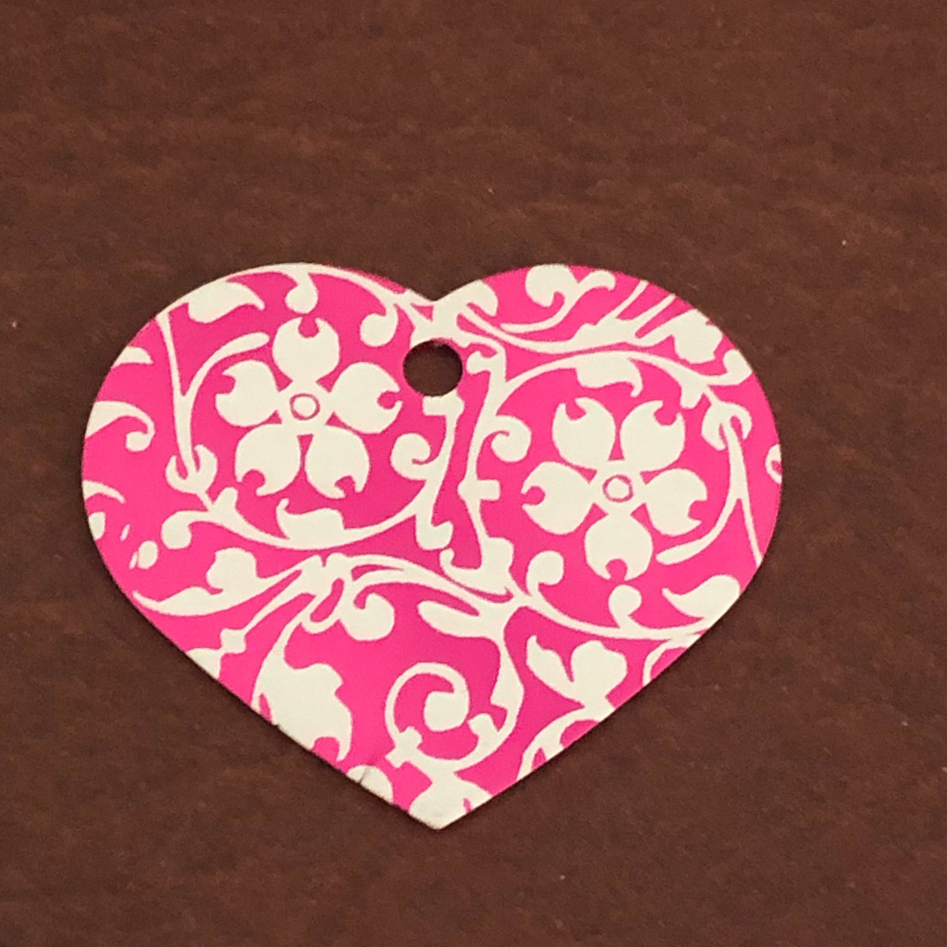 Ornate Floral Print Large Pink Heart Aluminum Tag Diamond Engraved Personalized Dog Tag Cat Tag For Dog Collars For Cat Collar For Backpacks