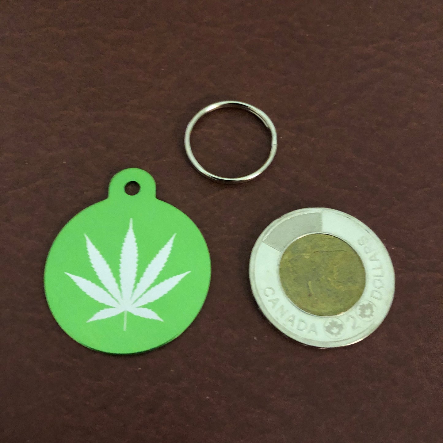 Marijuana Leaf Large Green Circle Personalized Aluminum Tag Diamond Engraved Keychain